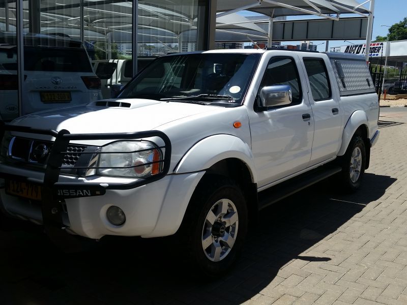 2017 Nissan Hardbody photo 1