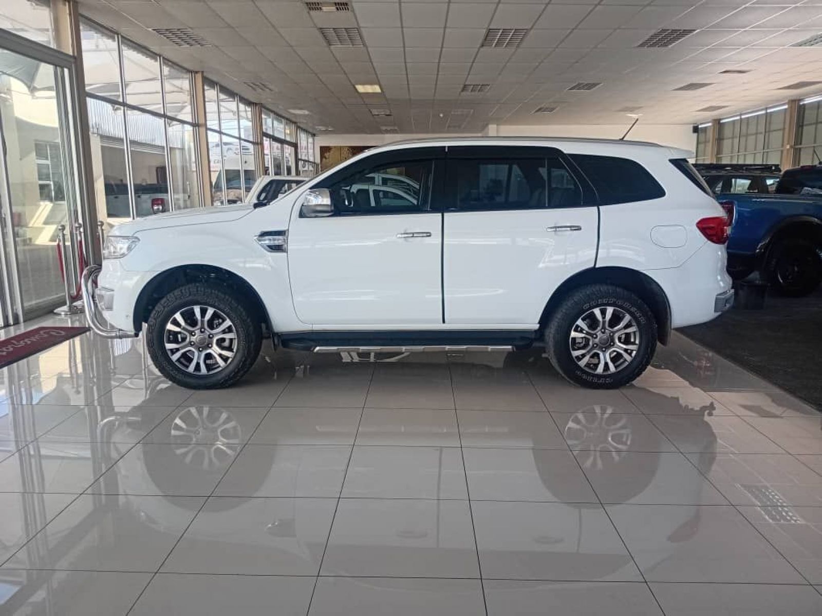 2018 Ford Everest photo 4