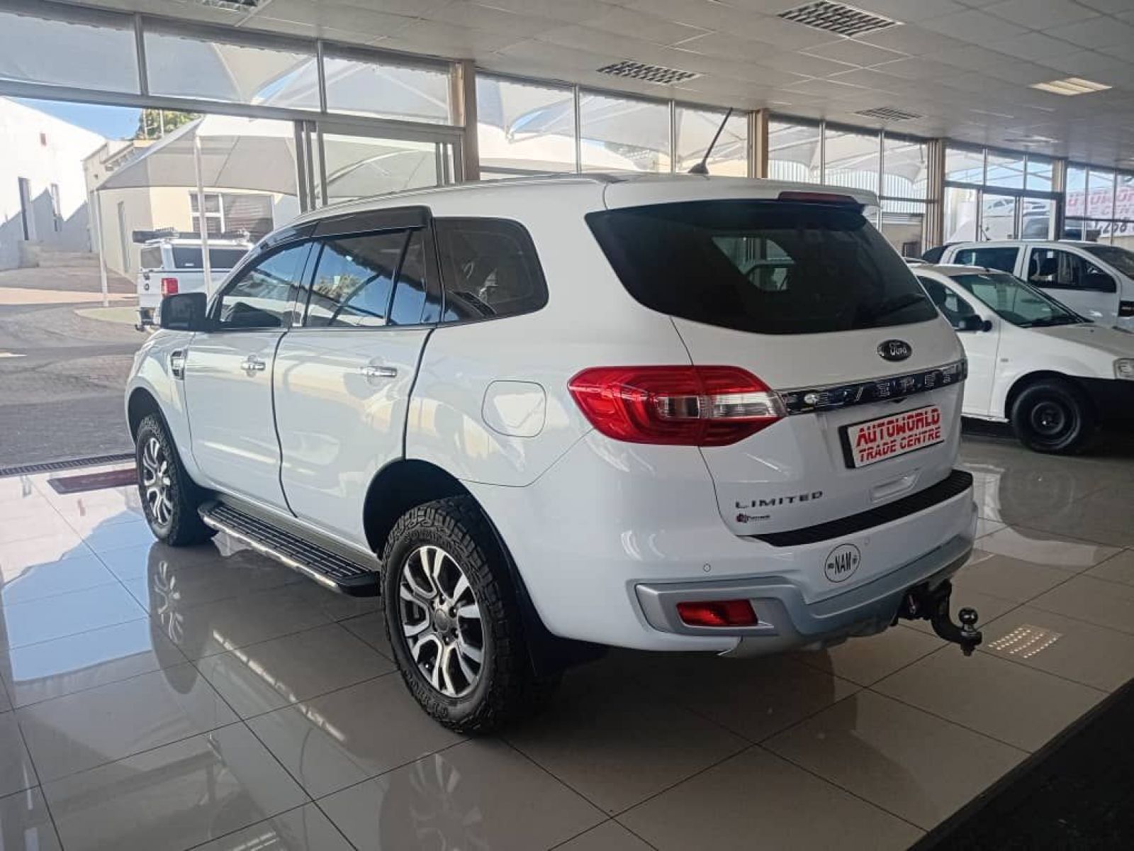 2018 Ford Everest photo 5