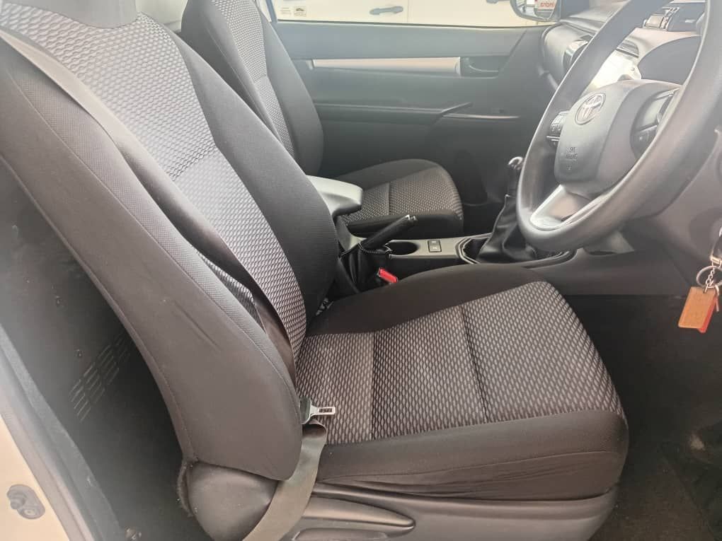 2020 Toyota Hilux photo 9