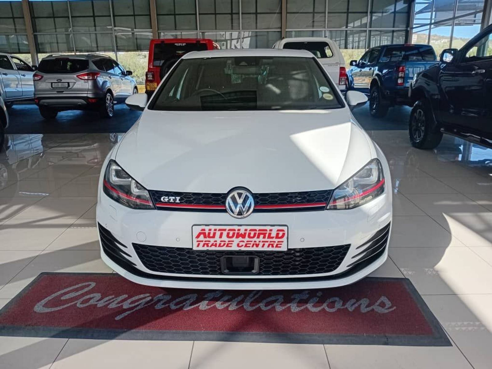 2016 Volkswagen Golf photo 3