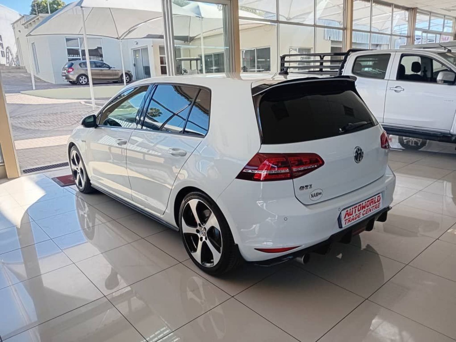 2016 Volkswagen Golf photo 4