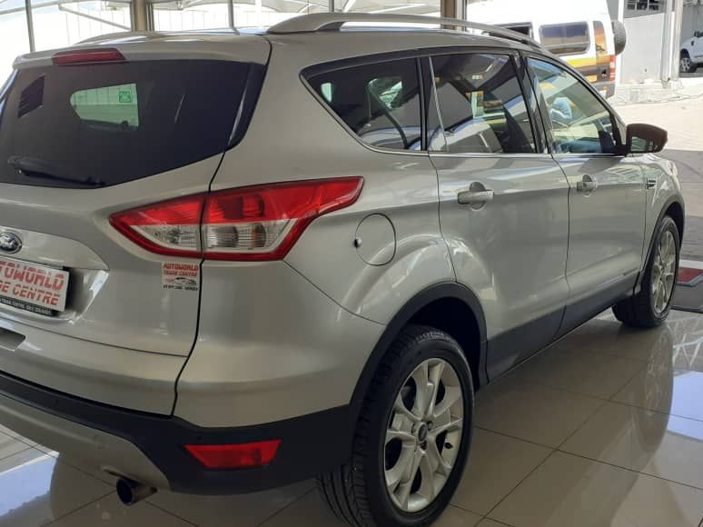 2015 Ford Kuga photo 7