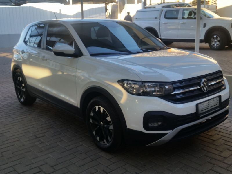 2020 Volkswagen T-Cross photo 2