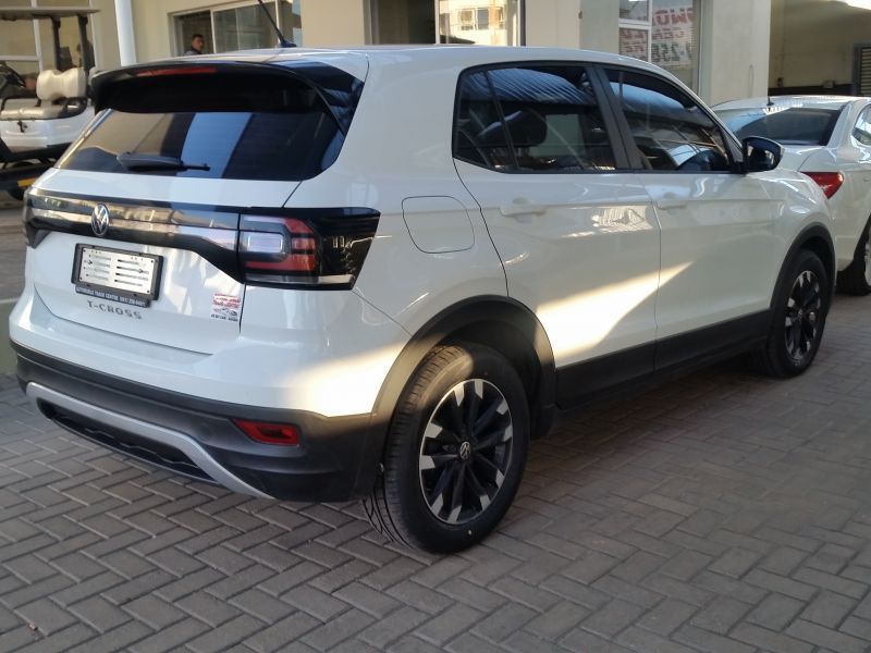 2020 Volkswagen T-Cross photo 3