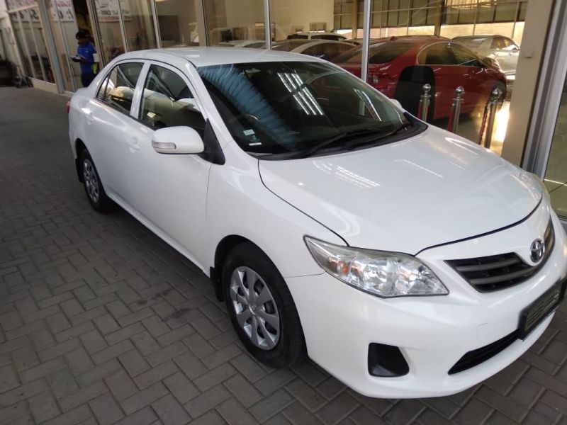 2013 Toyota Corolla photo 1