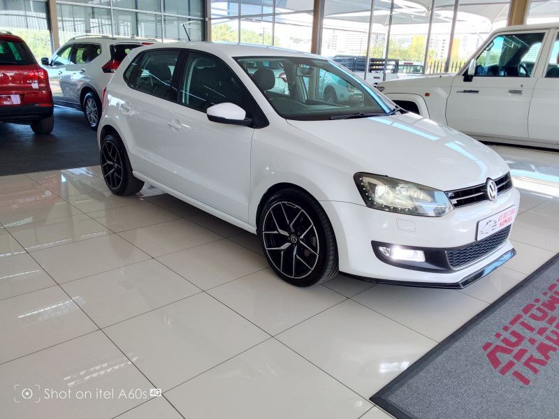 2012 Volkswagen Polo photo 2