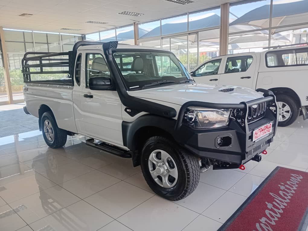 2022 Mahindra PIK UP photo 1