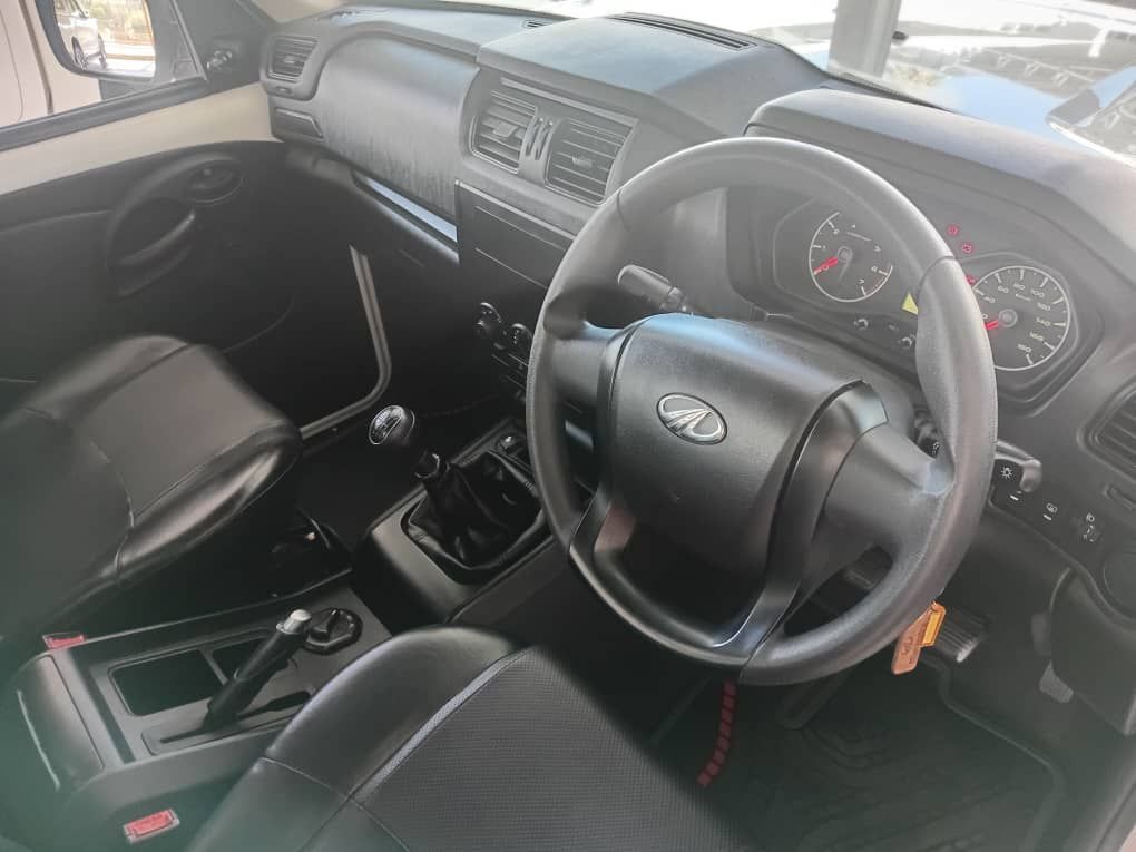 2022 Mahindra PIK UP photo 9