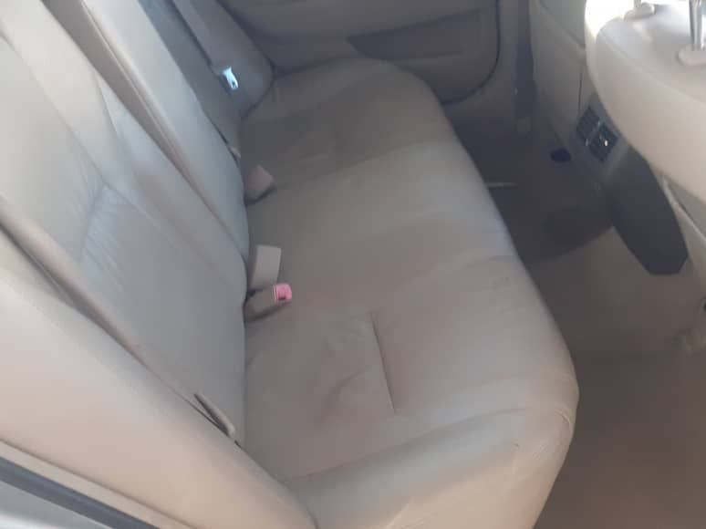 2010 Toyota Camry photo 10