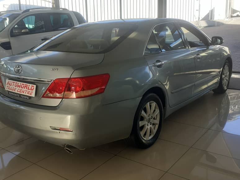 2010 Toyota Camry photo 5