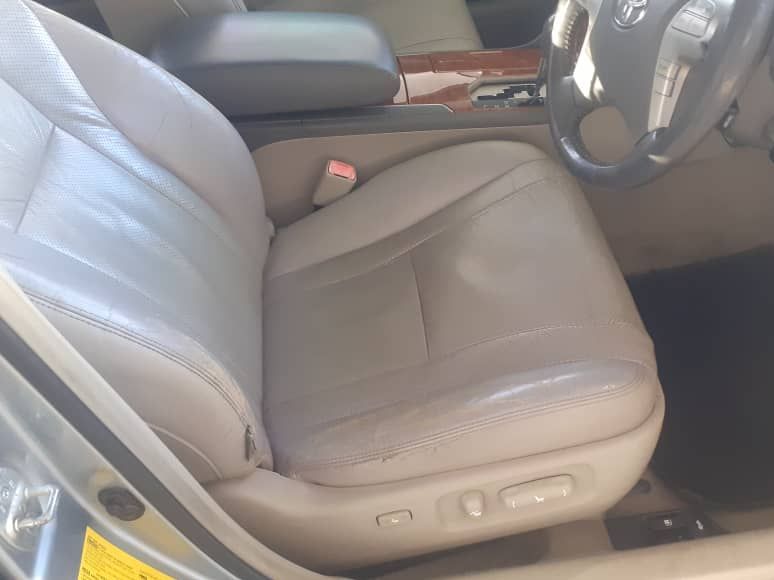 2010 Toyota Camry photo 9