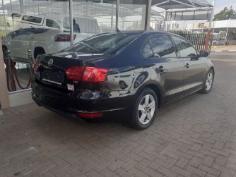 2013 Volkswagen Jetta photo 3
