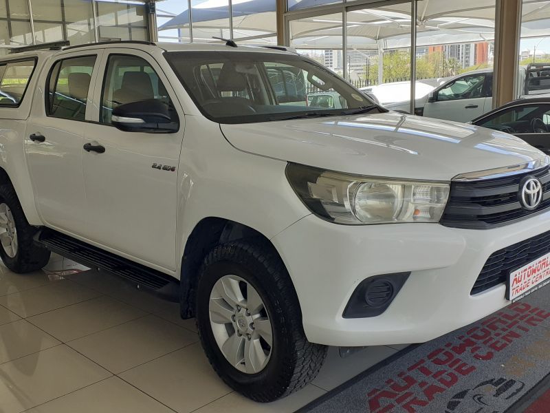 2017 Toyota Hilux photo 1