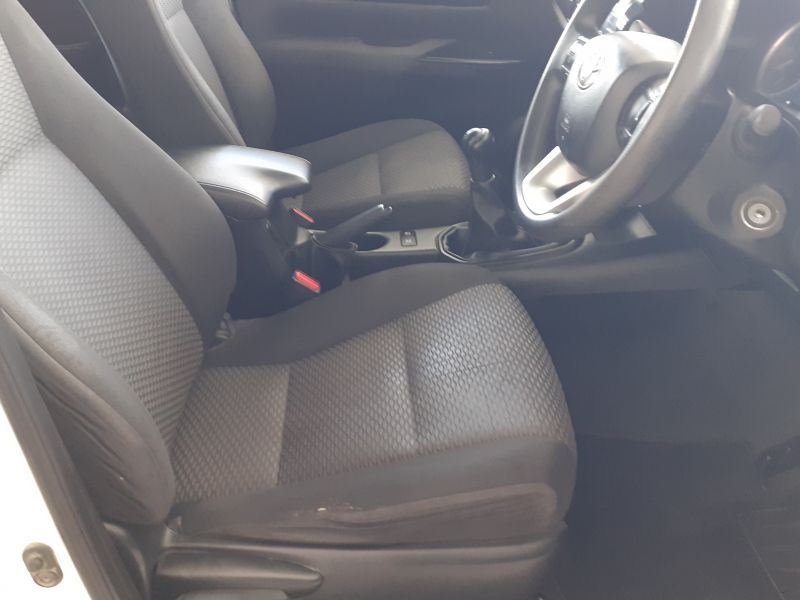 2017 Toyota Hilux photo 11