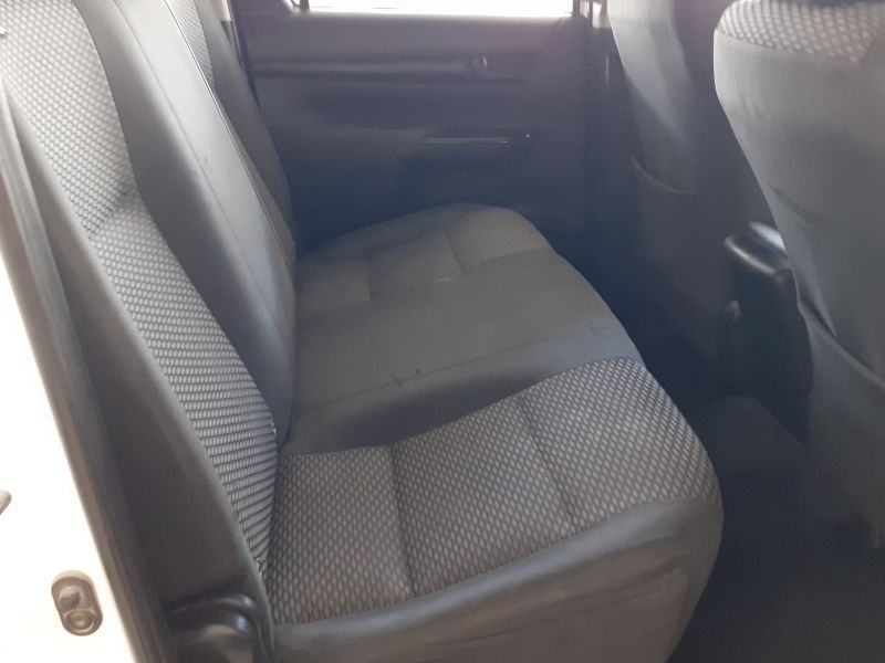 2017 Toyota Hilux photo 12