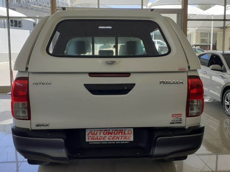 2017 Toyota Hilux photo 6