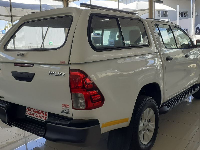 2017 Toyota Hilux photo 7