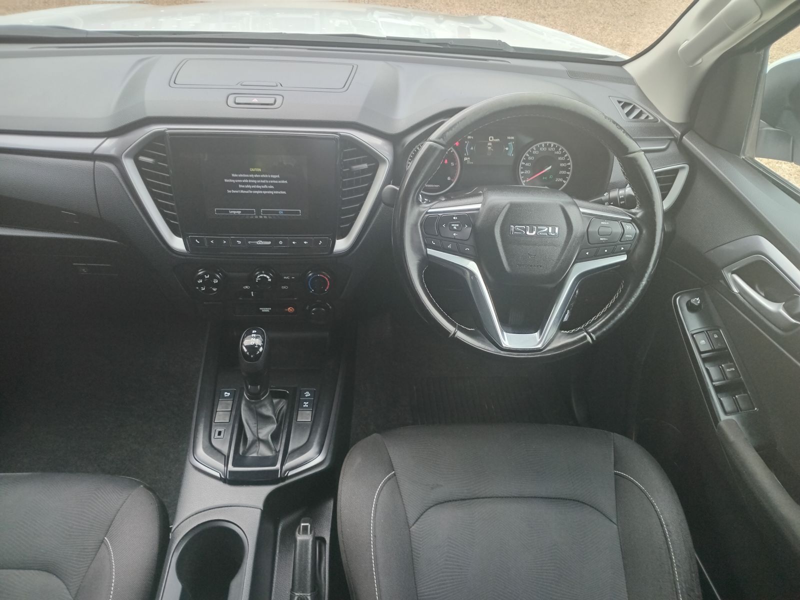 2022 Isuzu D-MAX photo 2