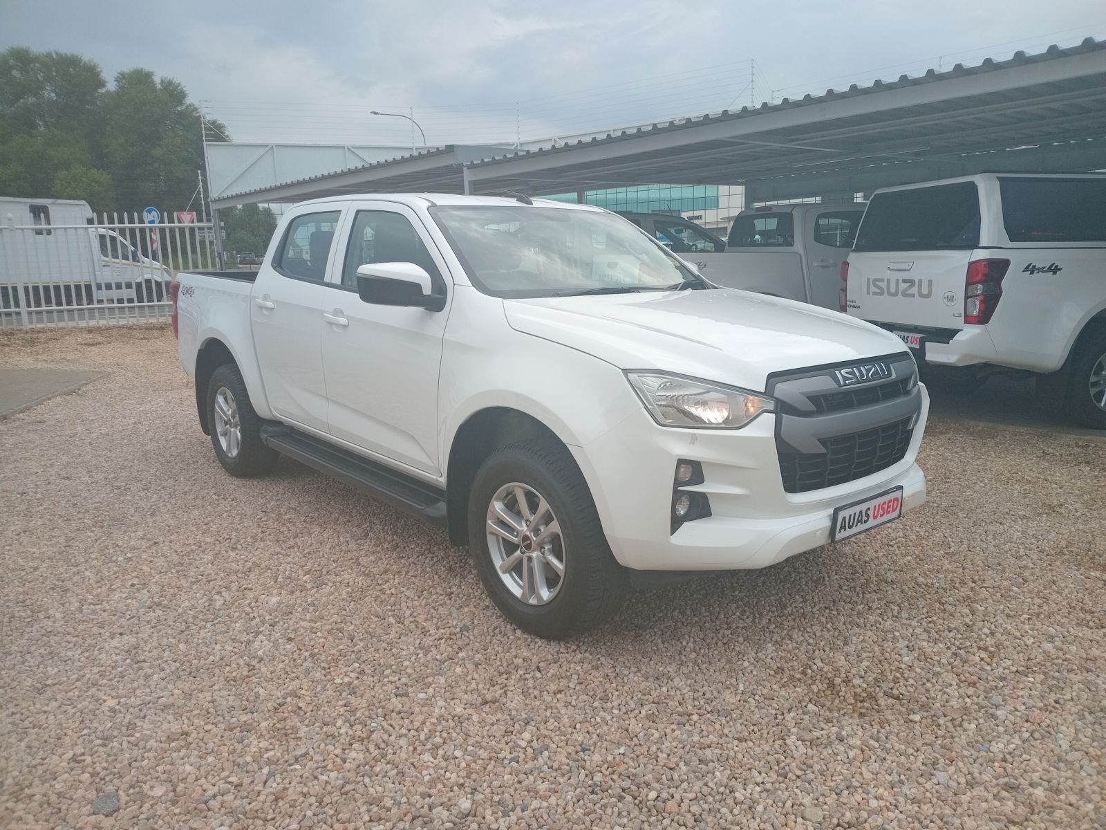 2022 Isuzu D-MAX photo 8