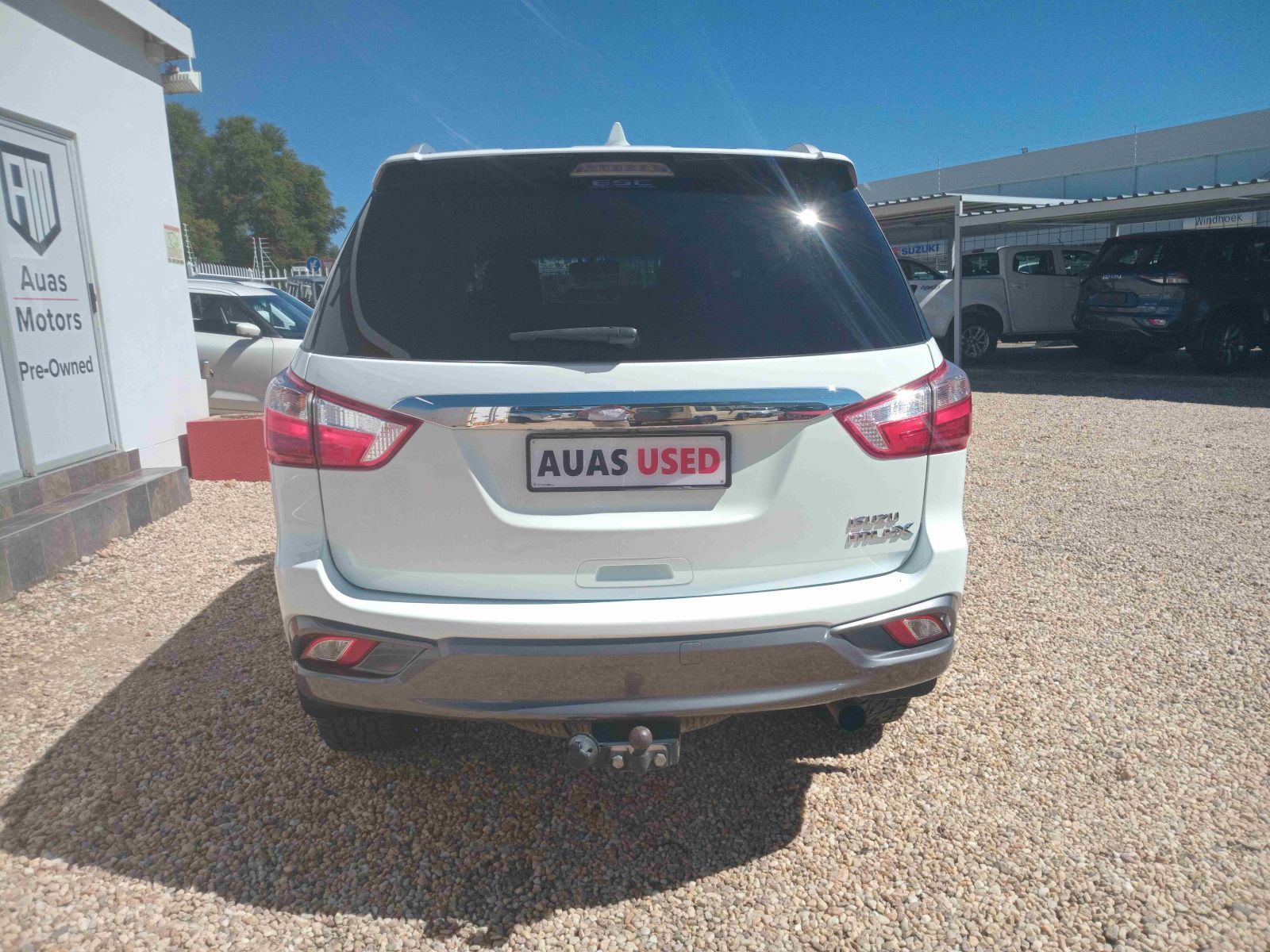 2018 Isuzu MU-X photo 5