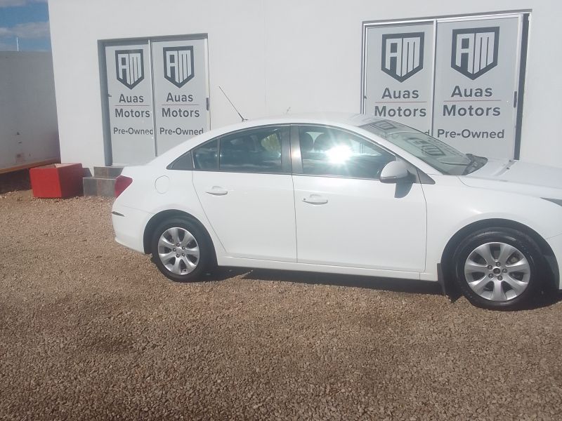 2015 Chevrolet Cruze photo 4