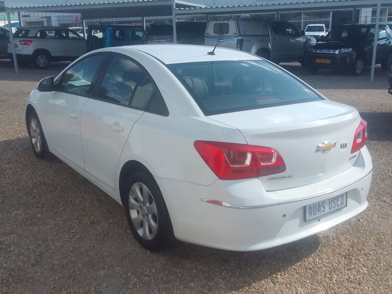 2015 Chevrolet Cruze photo 5