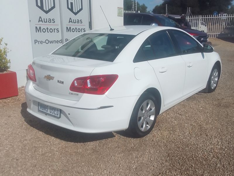 2015 Chevrolet Cruze photo 7