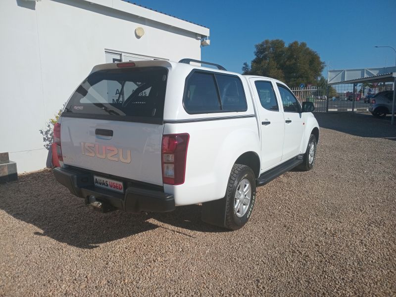 2017 Isuzu KB Series photo 4