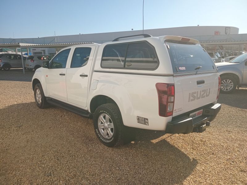 2017 Isuzu KB Series photo 6