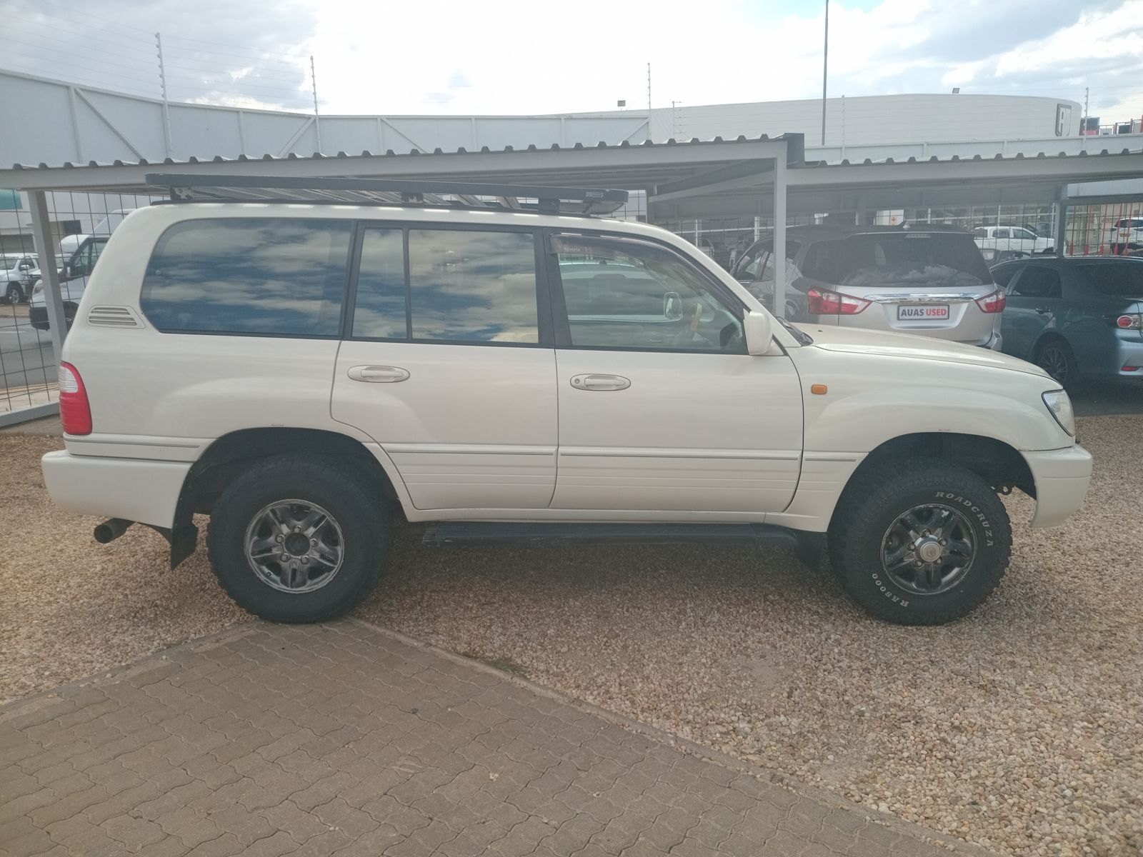2001 Toyota Land Cruiser photo 5