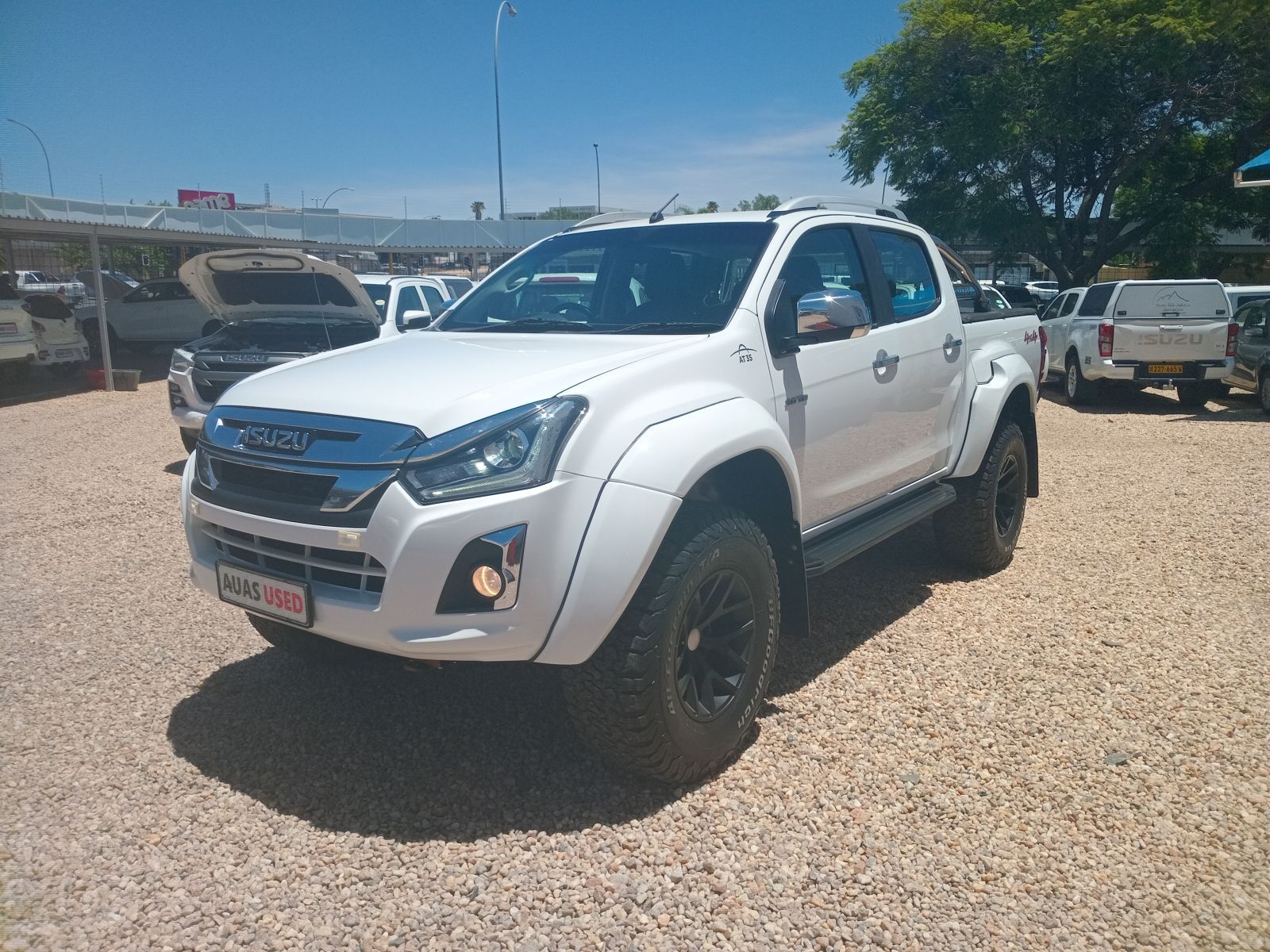 2021 Isuzu D-MAX photo 8