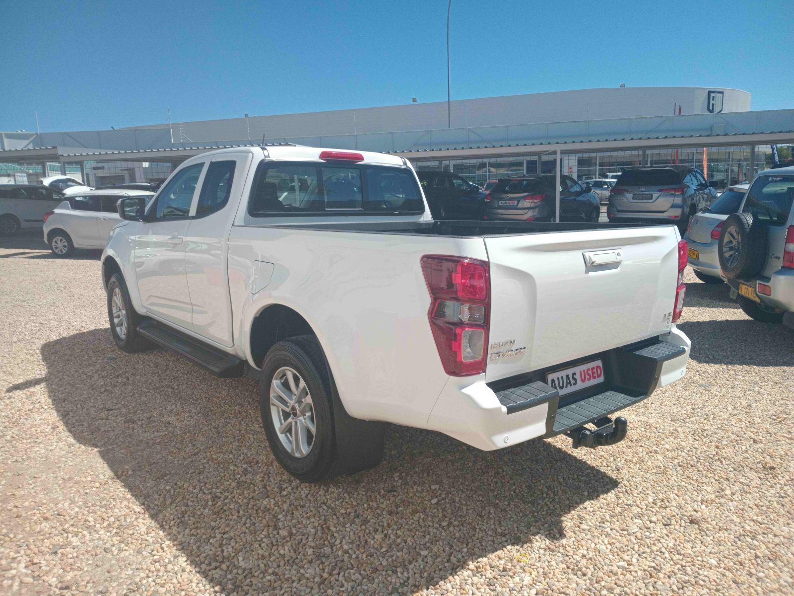 2024 Isuzu D-MAX photo 5