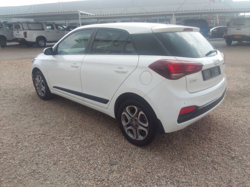 2021 Hyundai i20 photo 3