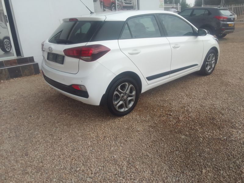 2021 Hyundai i20 photo 5