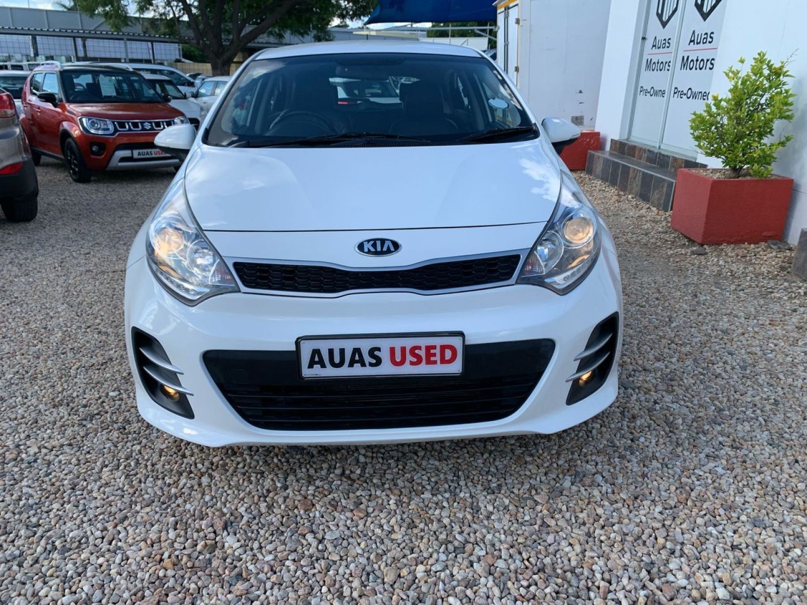 2015 Kia Rio photo 2