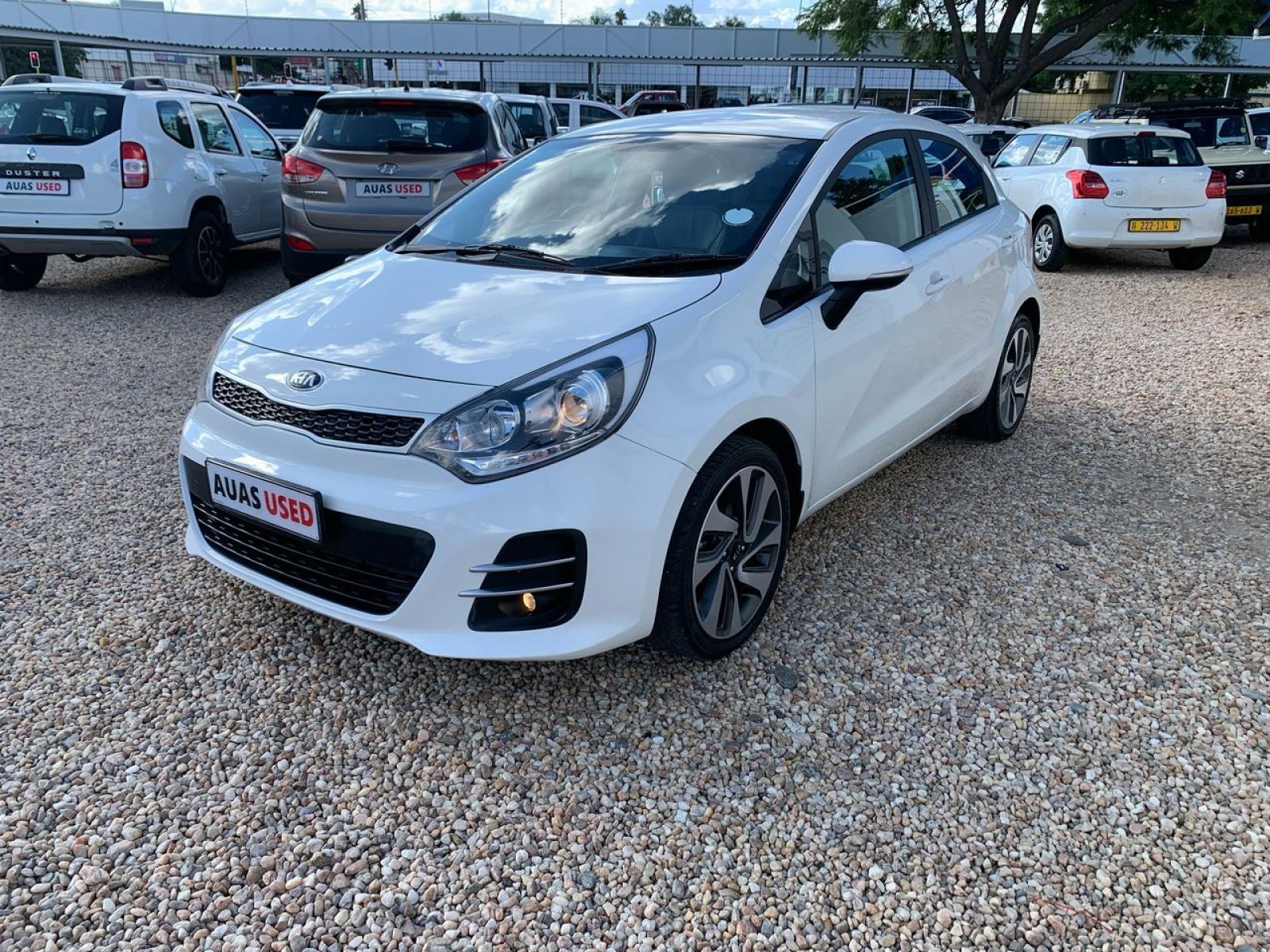 2015 Kia Rio photo 3