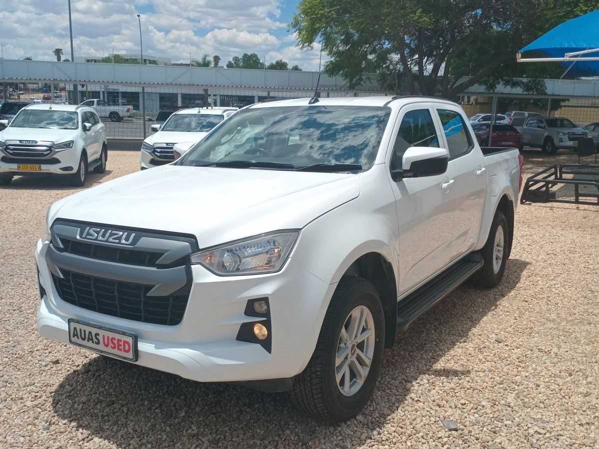 2023 Isuzu D-MAX photo 2