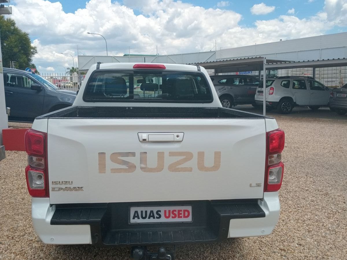 2023 Isuzu D-MAX photo 6