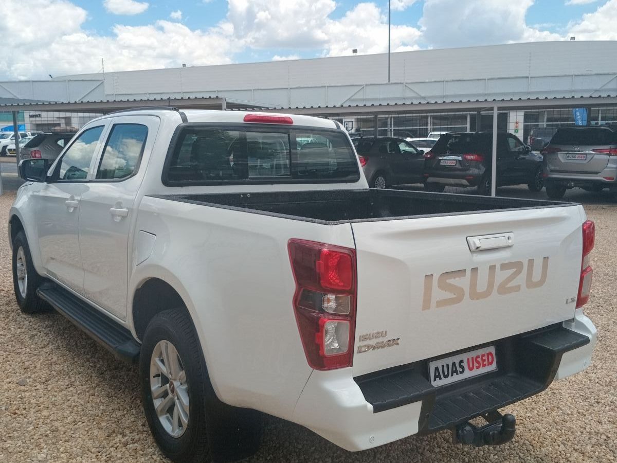 2023 Isuzu D-MAX photo 7