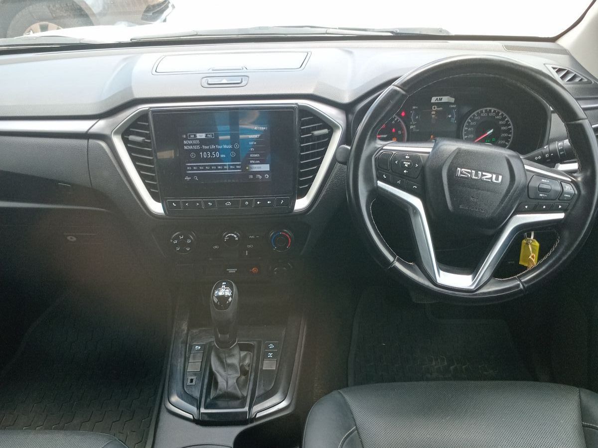 2023 Isuzu D-MAX photo 8
