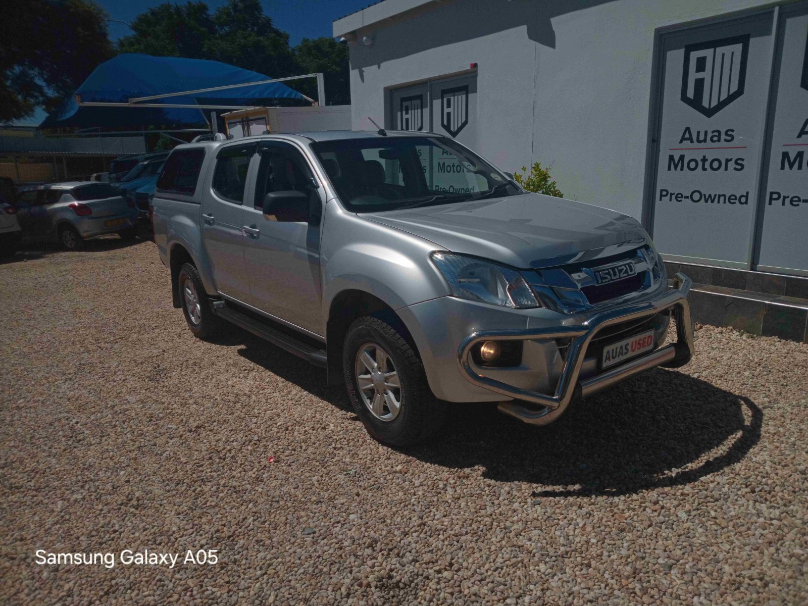 2015 Isuzu KB Series photo 3