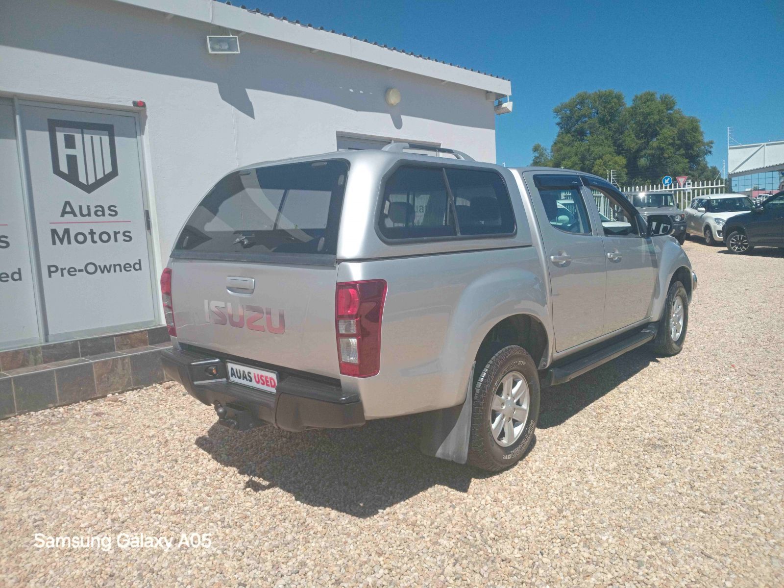2015 Isuzu KB Series photo 8