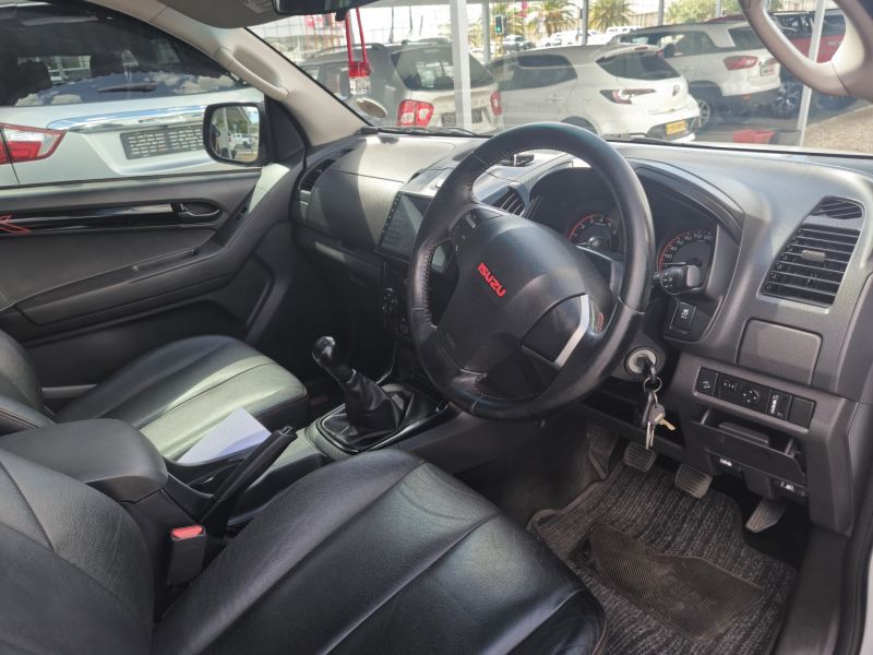 2018 Isuzu KB Series photo 7