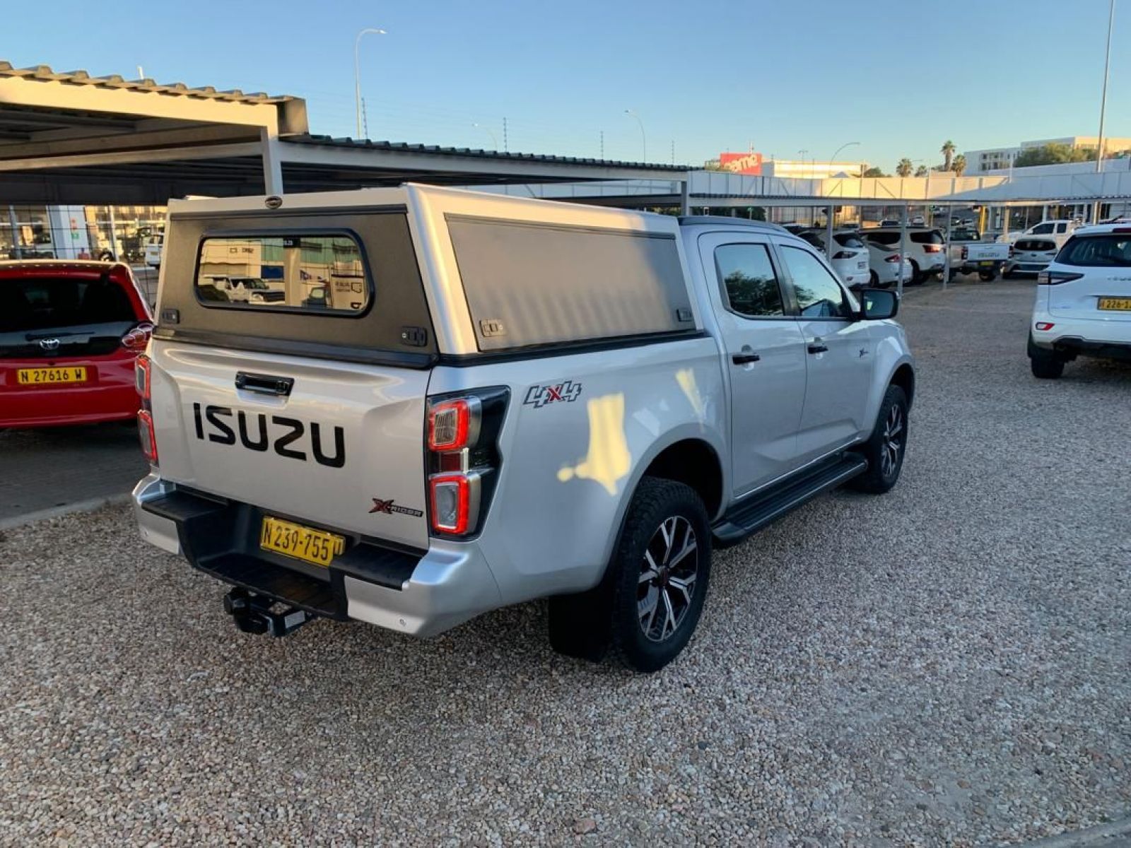 2024 Isuzu D-MAX photo 5