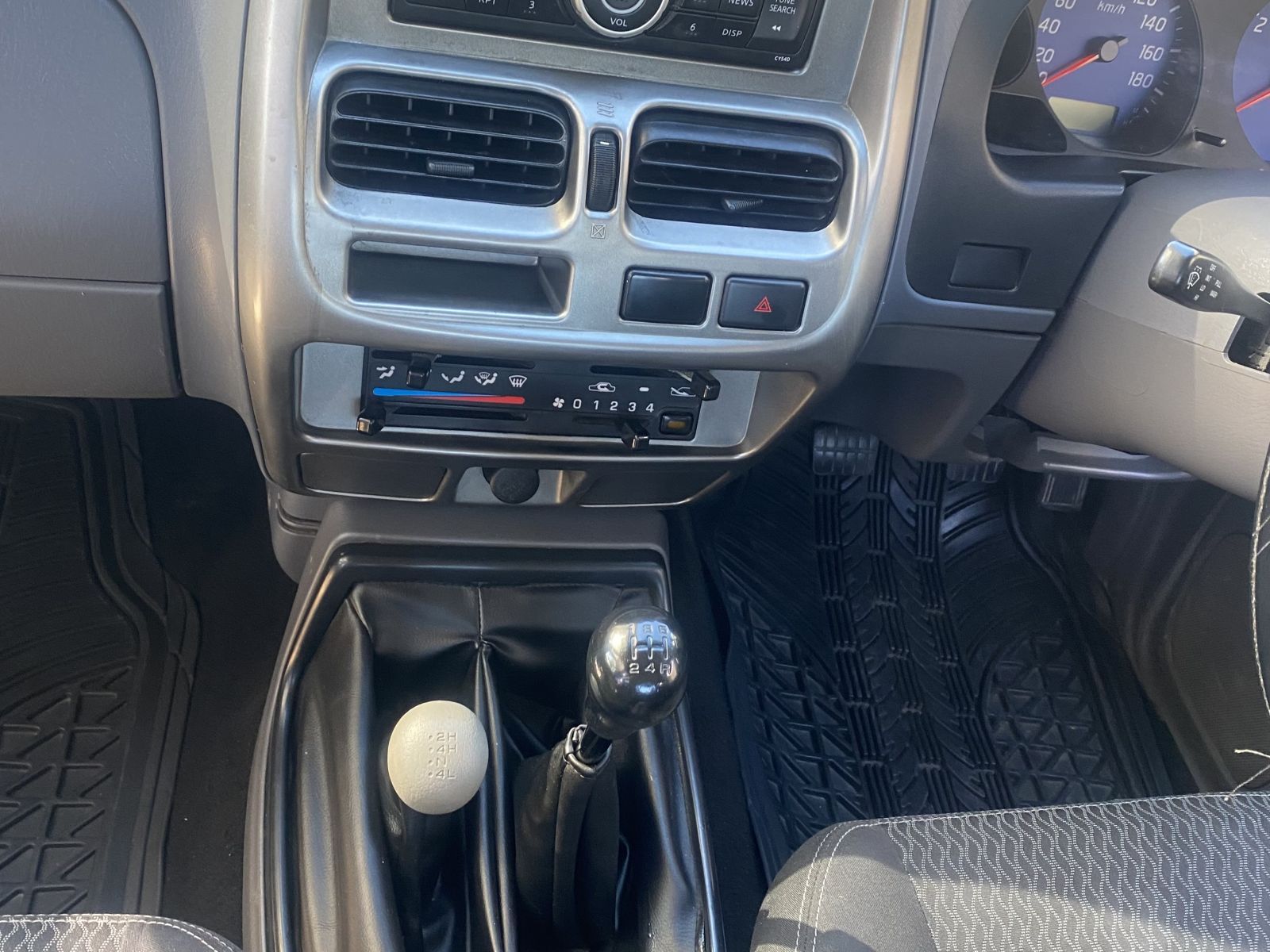 2018 Nissan NP300 photo 6