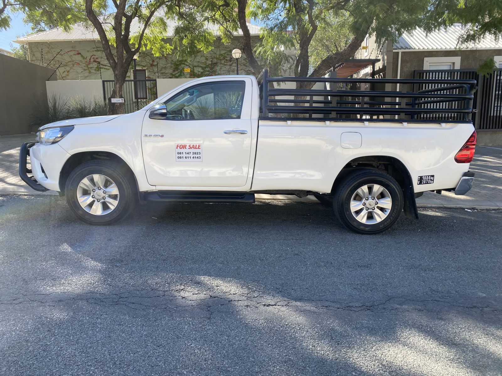 2016 Toyota Hilux photo 2