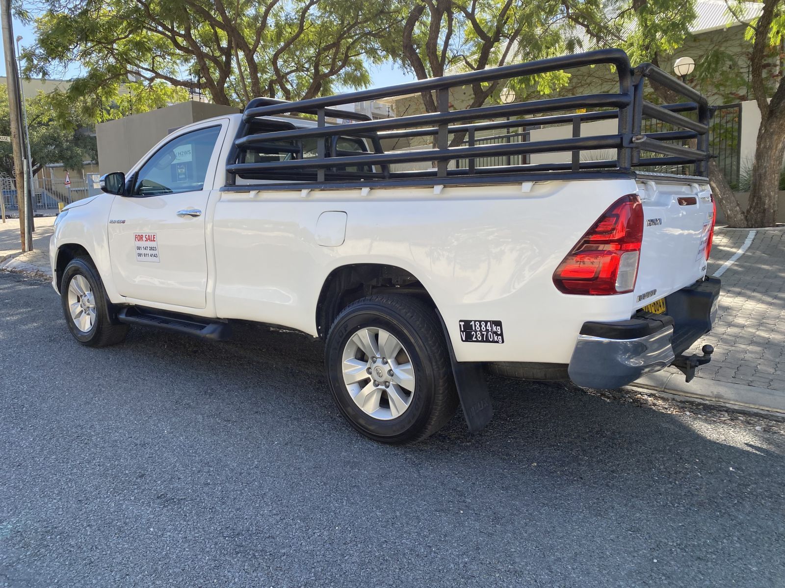 2016 Toyota Hilux photo 3