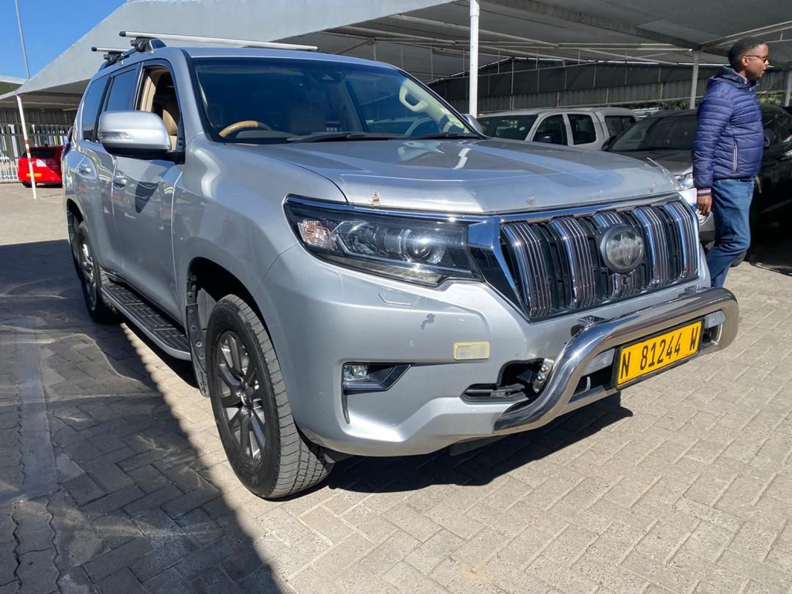 2019 Toyota Prado photo 1