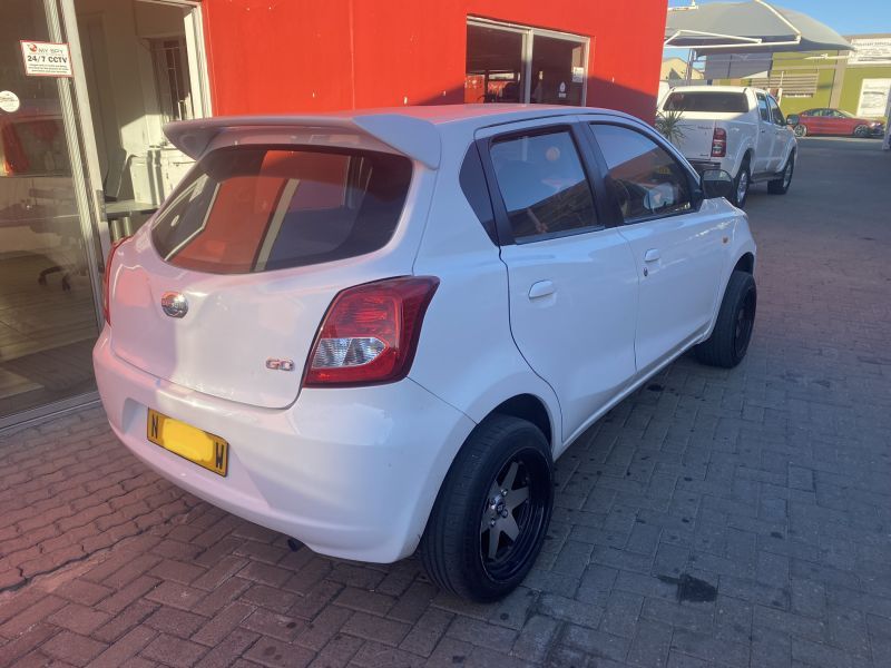 2017 Datsun Go photo 2